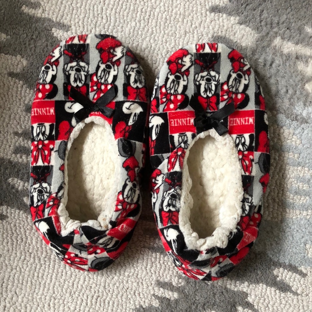 Minnie Mouse Slippers!!!